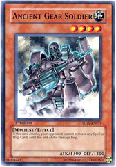 Ancient Gear Soldier - SD10-EN014 - Common - 1st Edition Ancient Gear Soldier - SD10-EN014 - Common - 1st Edition